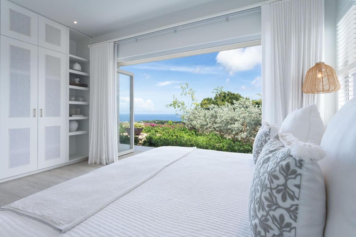 Incredible Views Of Sea From The Pool - Cool Breeze Villa Saint James Room photo