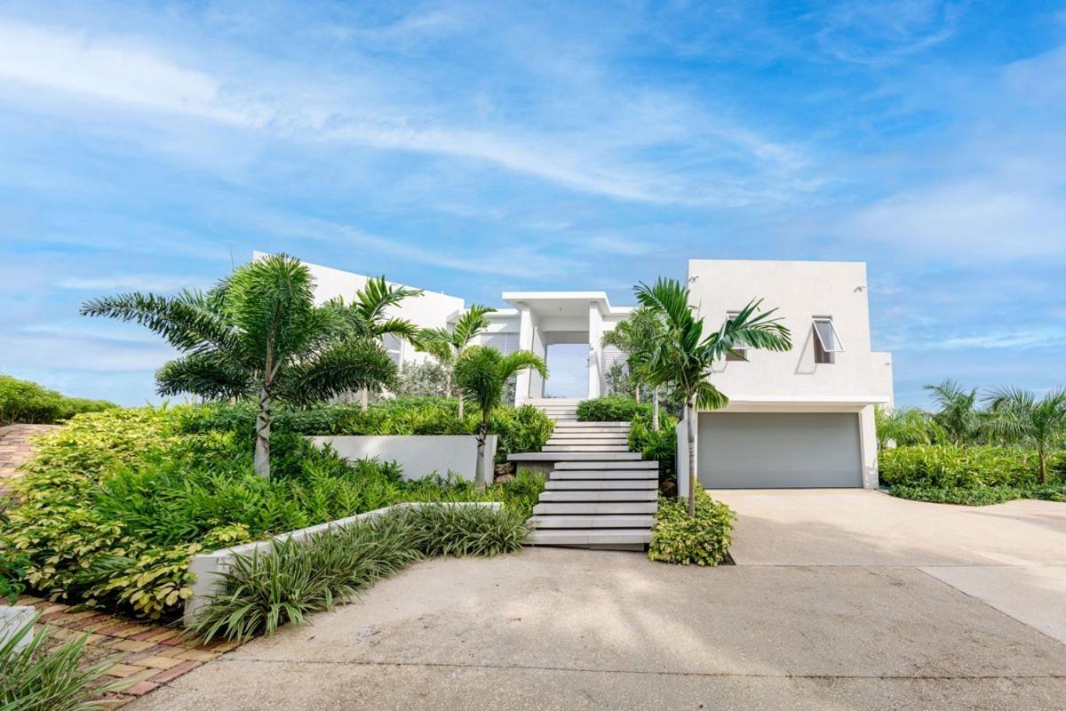 Incredible Views Of Sea From The Pool - Cool Breeze Villa Saint James Room photo